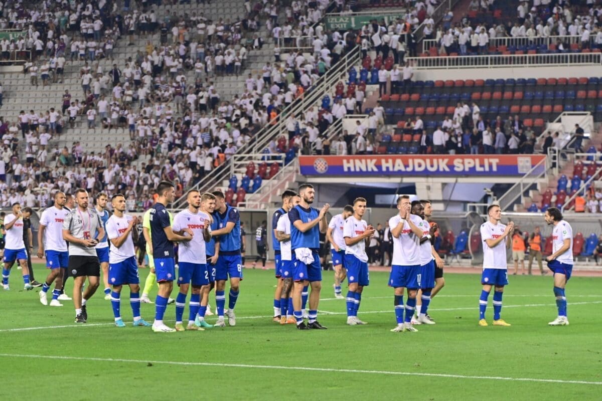 HNK Hajduk Split on X: Kraj prvog dijela na Poljudu: Hajduk