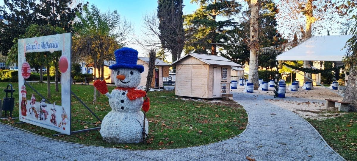 Advent Metkovi pripreme