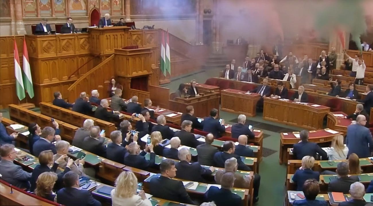 VIDEO Orban zabranio Povorku ponosa, kaos nastao u mađarskom Parlamentu